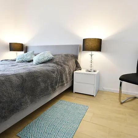 Apartament Szafran Z Miejscem Postojowym
