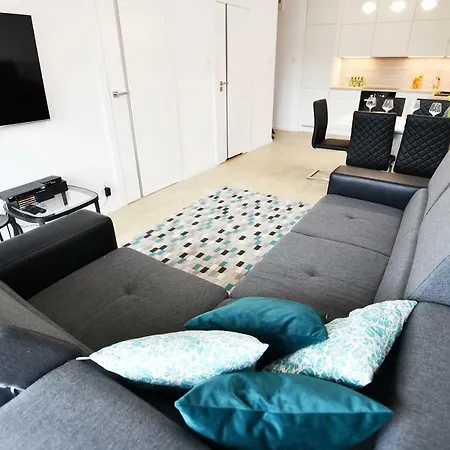 Apartament Szafran Z Miejscem Postojowym *
