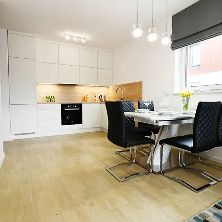 Apartament Szafran Z Miejscem Postojowym *